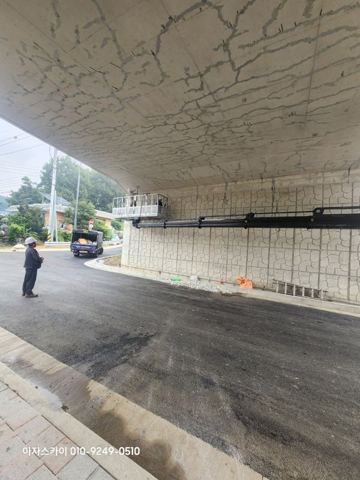오포동 터널 크랙보수 면갈이 작업 사진